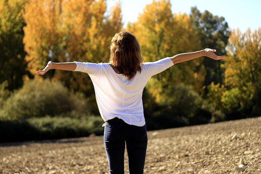 Marcher dans la nature pour être plus actif et créatif