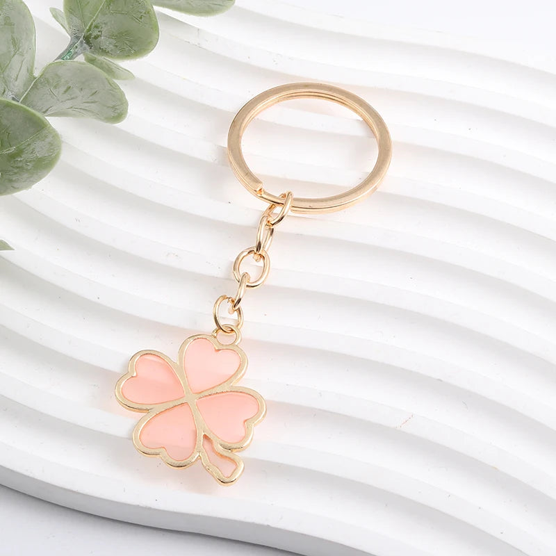 Clover enamel key ring